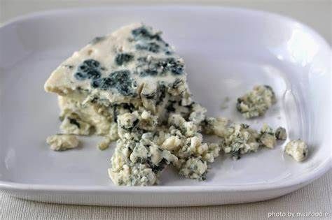 ¿Puede el queso azul enmohecerse?